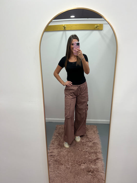 Wide Leg Cargo Pants Mauve