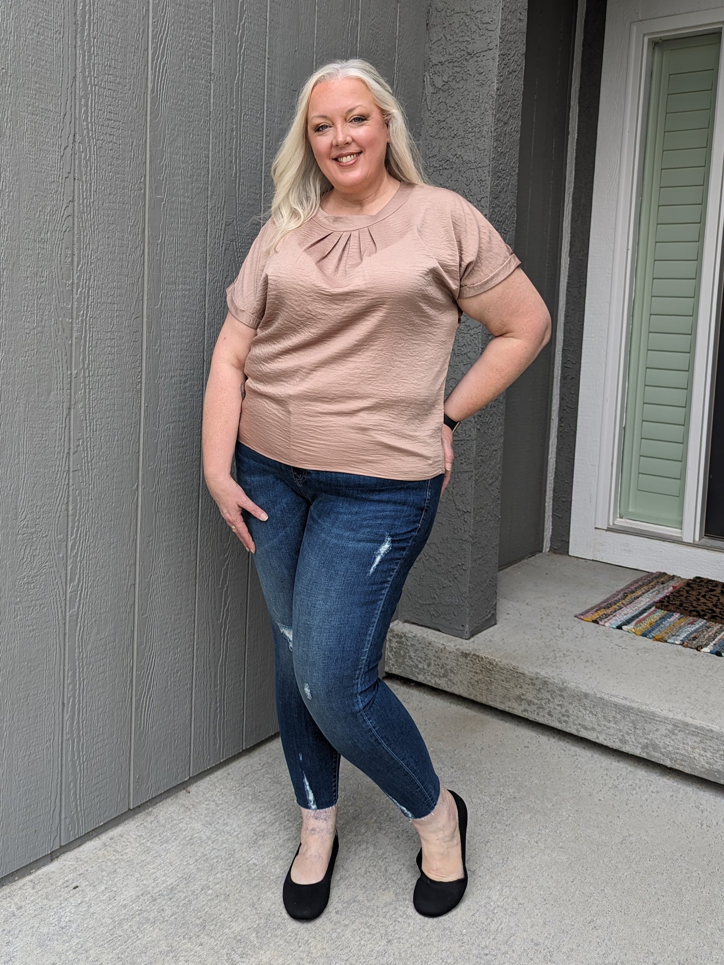 Curvy SS Luxe Top Taupe